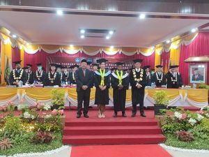 Hadiri Wisuda UPR, Sekda Kalteng Ajak Mahasiswa Kerja Cerdas-Ikhlas