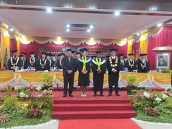 Hadiri Wisuda UPR, Sekda Kalteng Ajak Mahasiswa Kerja Cerdas-Ikhlas