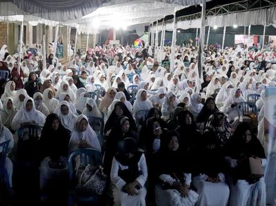 Potret Ribuan Jemaah Gelar Doa dan Zikir Akhir Tahun di Babel