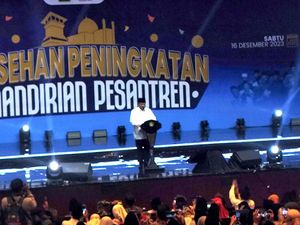 Firasat Prabowo ke Menag: Sepertinya Gus Yaqut Akan Berperan Terus di RI