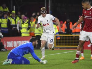Nottingham Forest Vs Tottenham Hotspur: Spurs Menang 2-0