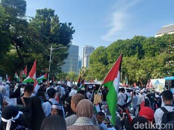 Demo di Kedubes AS Jakarta, Massa Minta Biden Hentikan Perang di Palestina