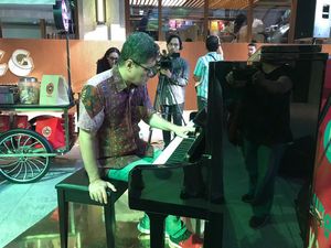 Dedikasi Pianis Ananda Sukarlan untuk Anak Disabilitas
