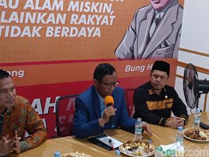 Mahfud Minta KPK-Bawaslu Turun Tangan Selidiki Transaksi Janggal Dana Kampanye Mahfud Minta KPK-Bawaslu Turun Tangan Selidiki Transaksi Janggal Dana Kampanye