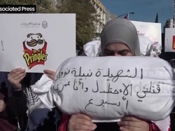 Demo Kecam Israel di Lebanon, Massa Arak Boneka Pocong ke Tripoli