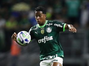Endrick Diikat Kontrak Pacar, Bikin Pelatih Jengkel Endrick Diikat Kontrak Pacar, Bikin Pelatih Jengkel