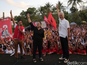 Ganjar Minta Relawan Jaga Jateng Tetap jadi Kandang PDIP
