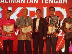 Kadiskominfosantik Kalteng Raih Anugerah Tokoh Penyiaran, Ini Kiprahnya