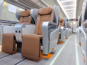 Mewah dan Anti Pegal! KA Argo Lawu Pakai Kereta Eksekutif & Luxury New Generation Mewah dan Anti Pegal! KA Argo Lawu Pakai Kereta Eksekutif & Luxury New Generation
