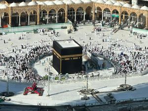 Pemeliharaan Kabah Rampung, Pagar Penutup Kembali Dibuka Pemeliharaan Kabah Rampung, Pagar Penutup Kembali Dibuka