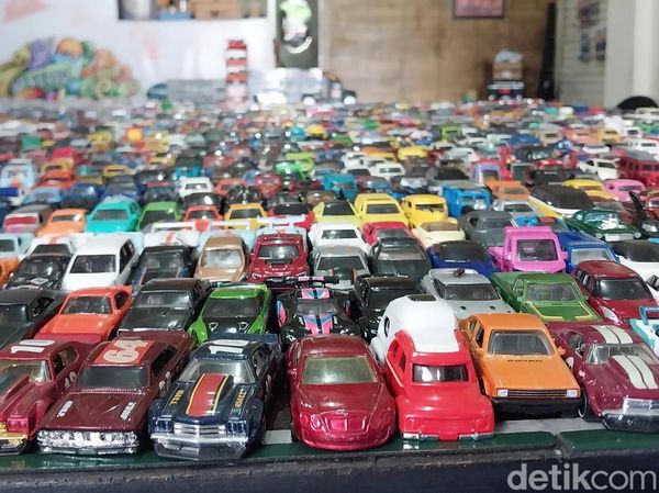 Keseruan Penghobi Diecast di Malang Pamerkan 2.512 Miniatur Mobil