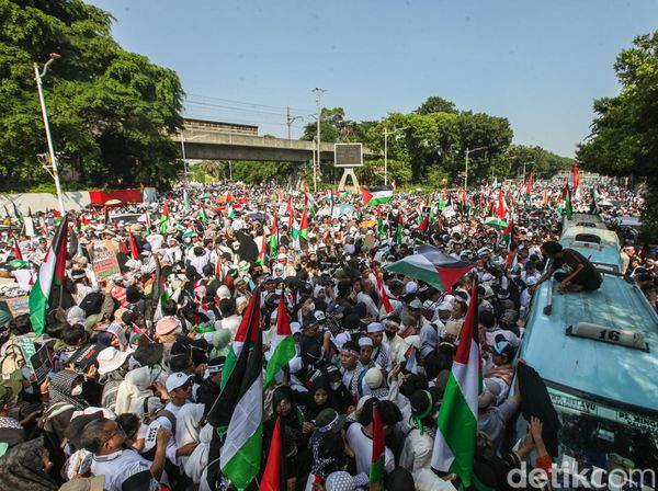 Potret Massa Bela Palestina Geruduk Kedubes AS