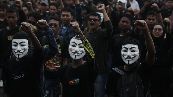 Ribuan Mahasiswa Gelar Aksi Mimbar Demokrasi di Makassar