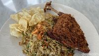 Sedap! Nasi Honje Crispy Confit Duck dan Nasi Gandul di Resto Nyaman