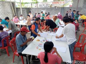 Petugas Lipat Terbatas, KPU Badung Mulai Lipat Surat Suara Pemilu