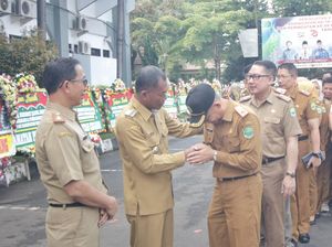 Pesan Ruhimat ke ASN di Apel Terakhirnya Sebagai Bupati Subang Pesan Ruhimat ke ASN di Apel Terakhirnya Sebagai Bupati Subang
