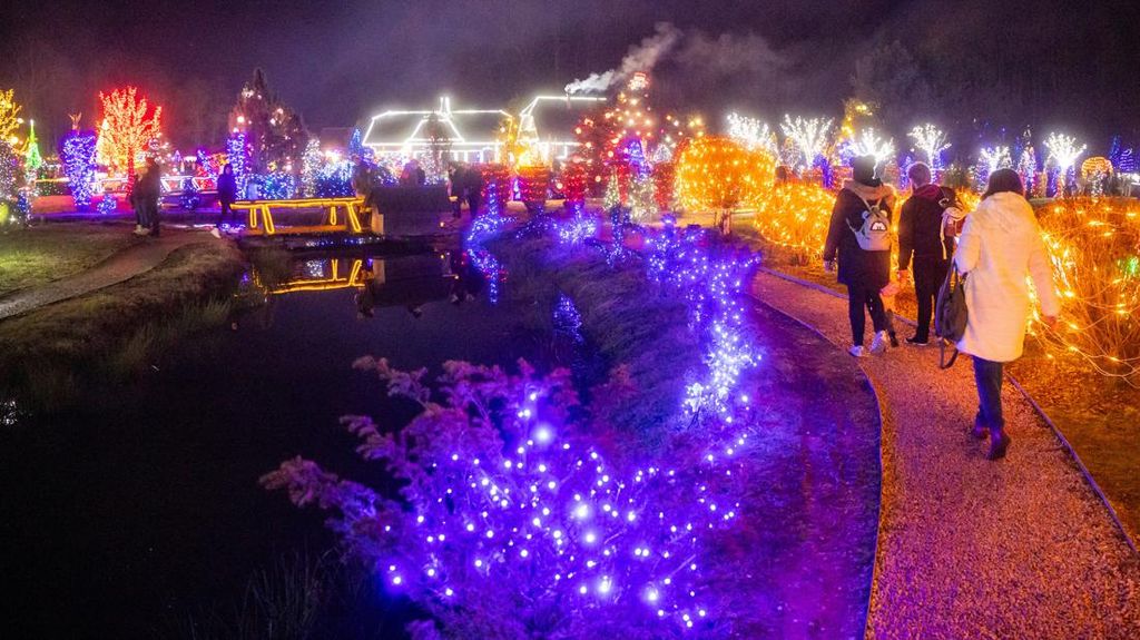Dekorasi 5 Juta Lampu Warna-warni Siap Meriahkan Natal di Kroasia Dekorasi 5 Juta Lampu Warna-warni Siap Meriahkan Natal di Kroasia