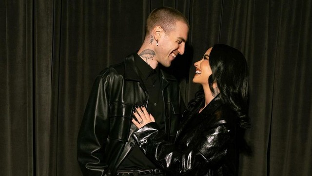 Update Informasi Selebriti InsertLive : Resmi Dinikahi Musisi Kanada, Demi Lovato: Terima Kasih Ya