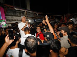 Ganjar Telepon Bupati Magelang, Minta Perbaiki Pasar Pucang Usai Terbakar Ganjar Telepon Bupati Magelang, Minta Perbaiki Pasar Pucang Usai Terbakar