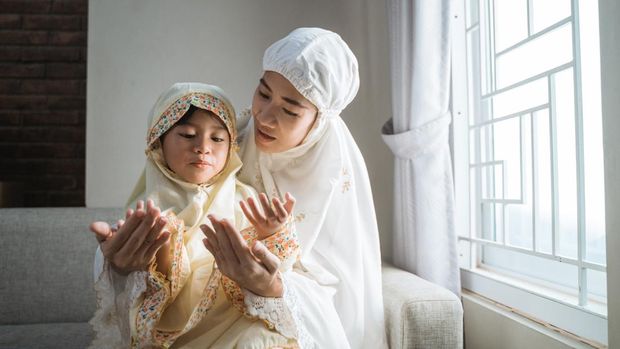 Ilustrasi Doa untuk Bunda di Hari Ibu