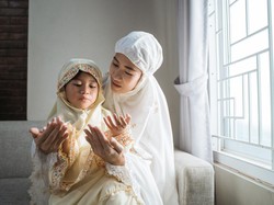 Bacaan Tahlil Lengkap dengan Zikir-Doa: Arab, Latin dan Artinya