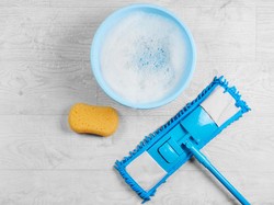 Tips Bersihkan Noda Bekas Semen Yang Menempel Di Lantai Keramik