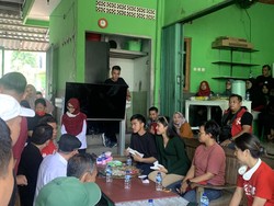 Ditemani Erina, Kaesang Temui Relawan Alap-alap Jokowi di Semarang