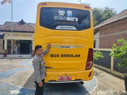 Bus Perspa Diamankan di Mapolsek Slahung Usai Dilempari Batu oleh OTK