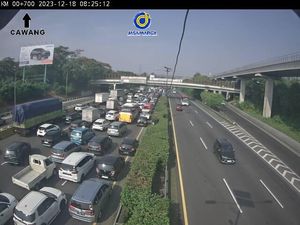 Lalin Padat Pagi Ini: Tol Japek Halim-Cawang, Tol Dalkot Cawang-Kuningan