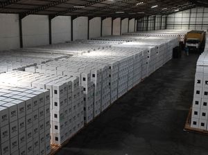 Intip Gudang Logistik Pemilu 2024 di Surabaya Intip Gudang Logistik Pemilu 2024 di Surabaya