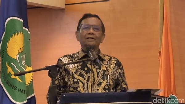 Mahfud Md di Universitas Bung Hatta (UBH) Padang (Jeka Kampai/detikSumut) Mahfud Md di Universitas Bung Hatta (UBH) Padang (Jeka Kampai/detikSumut)