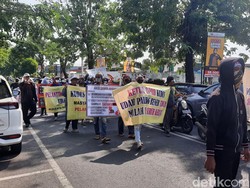 Tak Kunjung Dilantik, Calon Perangkat Desa di Kudus Kembali Demo