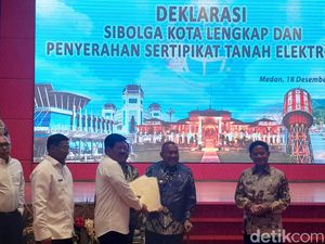 Menteri ATR/BPN Deklarasikan Sibolga Sebagai Kota Lengkap Pertama di Sumut Menteri ATR/BPN Deklarasikan Sibolga Sebagai Kota Lengkap Pertama di Sumut