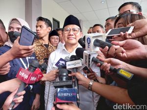 Di Depan Majelis Taklim Bekasi, Cak Imin Janji Berantas Pinjol-Judi Online