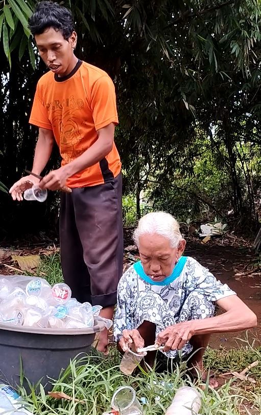Nenek Nani