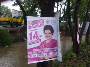 Pengamat Minta KPU-Bawaslu Makassar Tegas Atasi Baliho Dipaku di Pohon