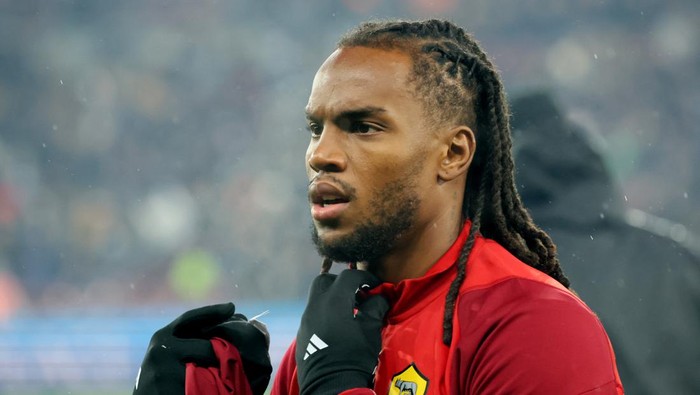 Soccer Football - Europa League - Group G - Servette v AS Roma - Stade de Geneve, Geneva, Switzerland - November 30, 2023 AS Romas Renato Sanches during the warm up before the match REUTERS/Denis Balibouse