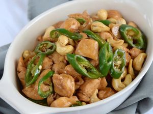 Resep Oseng Ayam Cabe Hijau yang Gurih Pedas dan Mudah Dibuat Resep Oseng Ayam Cabe Hijau yang Gurih Pedas dan Mudah Dibuat