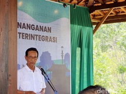 Cerita Sultan HB X Butuh 12 Tahun Tangani Masalah Toilet di Jogja