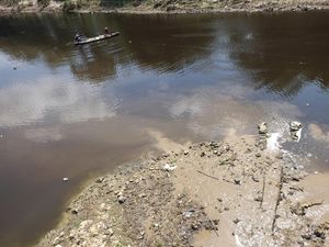Sungai Bengawan Solo Kian Tercemar Sungai Bengawan Solo Kian Tercemar