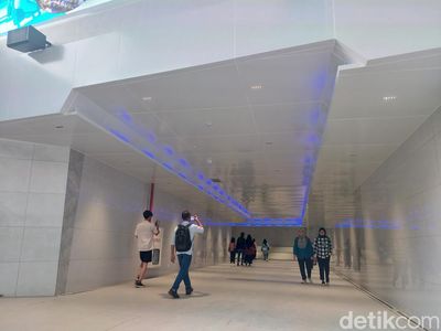 Intip Terowongan Keren yang Hubungkan Stasiun KRL Jurangmangu dan BXC Mall