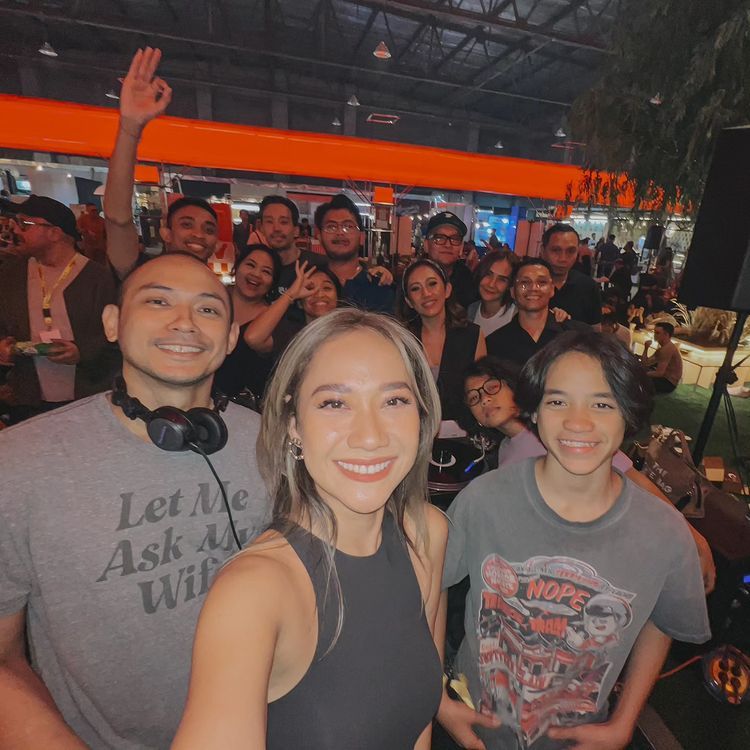 Tiko Aryawardhana dan BCL