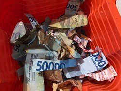 Viral Hidup Lagi Capek-capeknya, Emak-emak Curhat Uang Belanja Digunting Anak