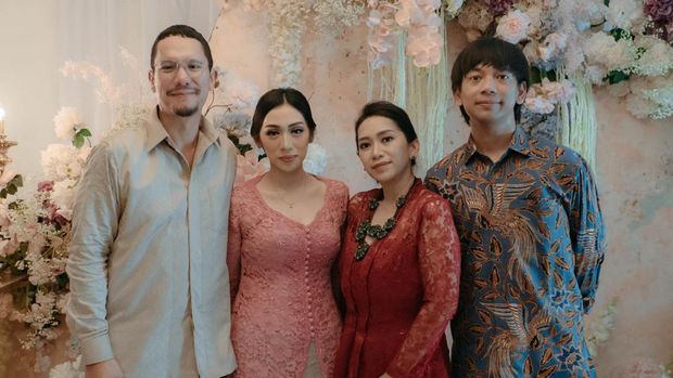 Angga Maliq & D'Esential dan Dewi Andarini