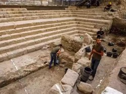 Arkeolog Temukan Situs Kuno Tempat Yesus Sembuhkan Tunanetra