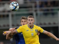 Satu Langkah Mudah Chelsea buat Rekrut Striker Girona