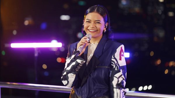 Citra Scholastika Lagi Enjoy Nikmati Jerih Payah Berkarier Sejak Muda