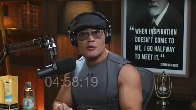 Gosip Terkini Selebriti Insertlive : Reaksi Deddy Corbuzier Saat Timothy Ronald Sebut Orang Suka Nge-Gym Otak Kosong