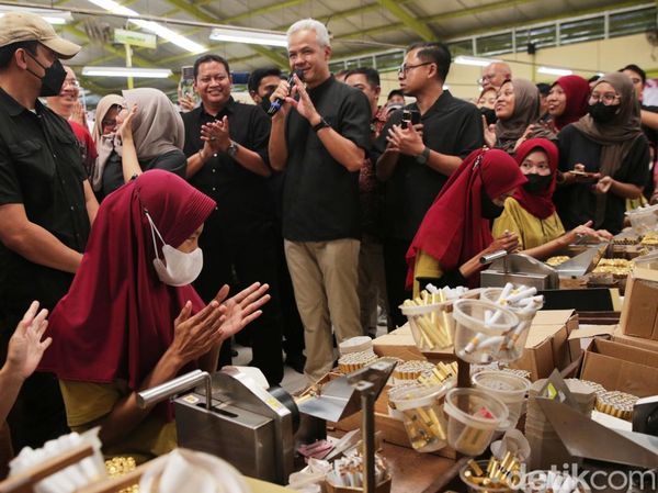 Ganjar Temui Perempuan-perempuan Kretek di Yogya