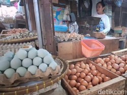 Harga Sembako di Pasar Brebes: Beras Naik, Ayam Potong Turun